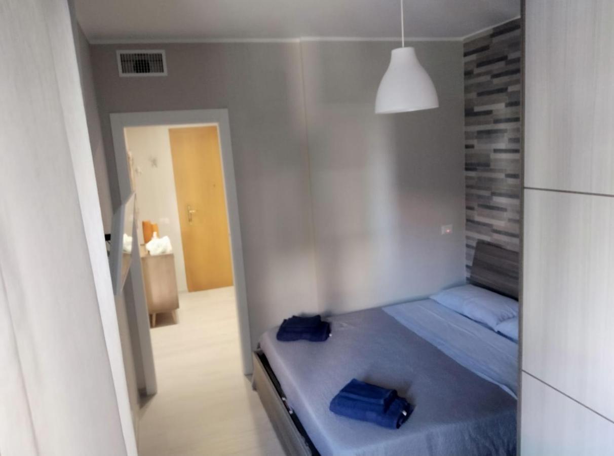 Ferienwohnung Ad Un Passo Dal Mare Porto SantʼElpidio Exterior foto